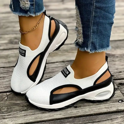 Sandalias huecas