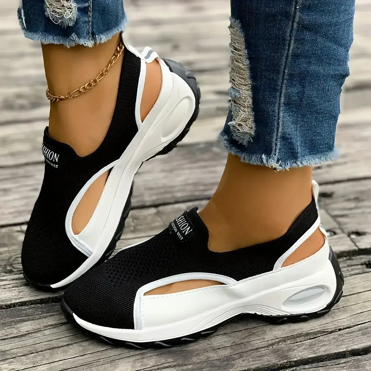 Sandalias huecas