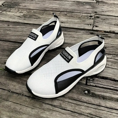 Sandalias huecas