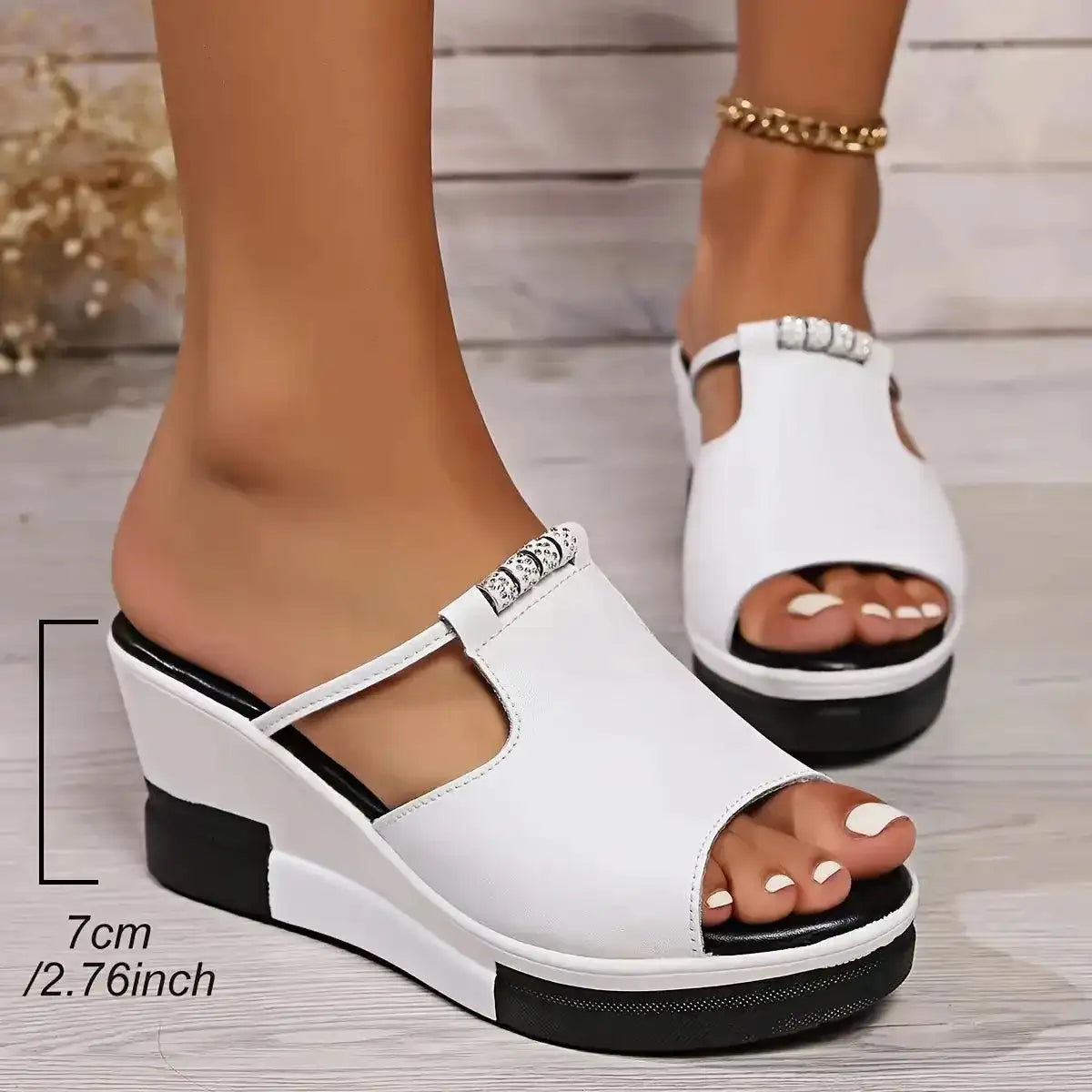 Comfortable women's sandals – style and freshness