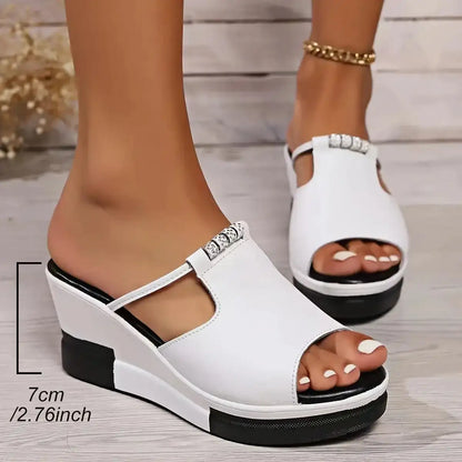Comfortable women's sandals – style and freshness