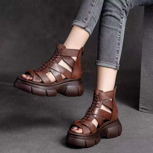 Nuevas sandalias de primavera y verano.