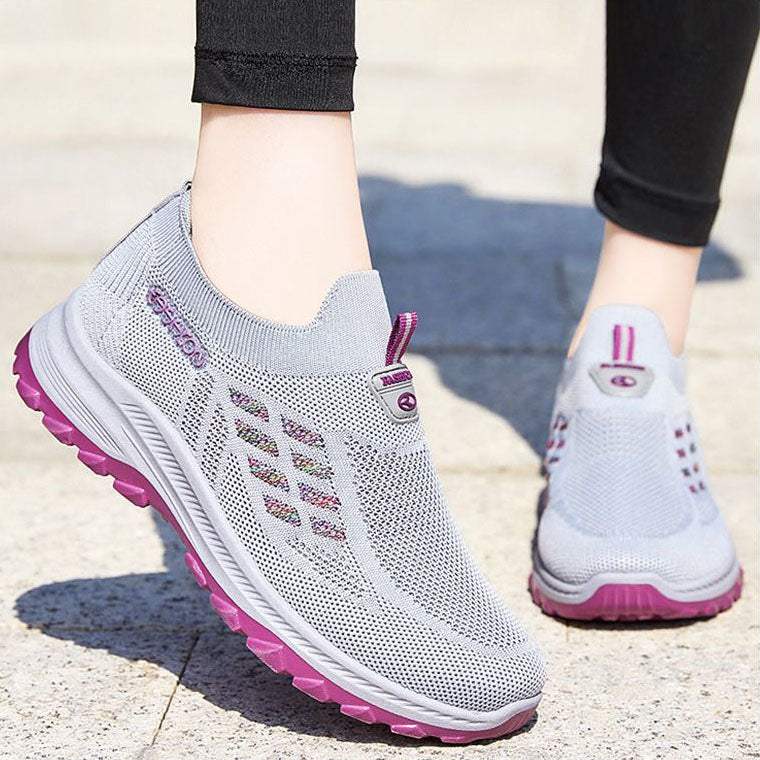 Breathable walking shoes
