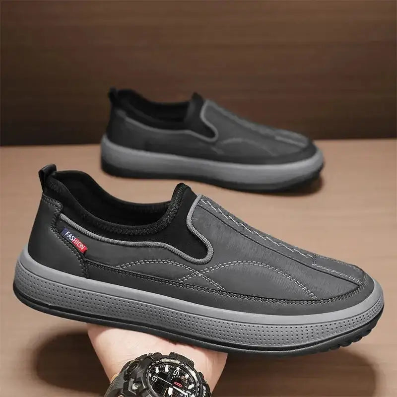 Tennis shoes