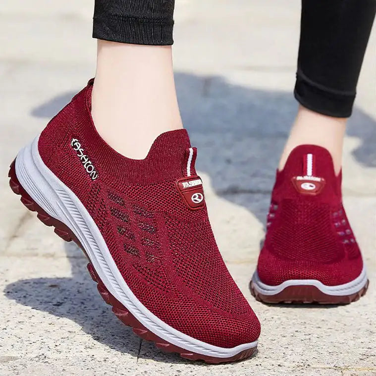 Breathable walking shoes
