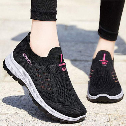 Breathable walking shoes