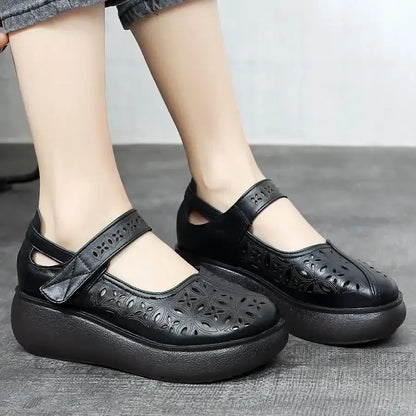 New thick-soled hollow leather shoes