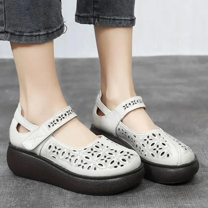 New thick-soled hollow leather shoes