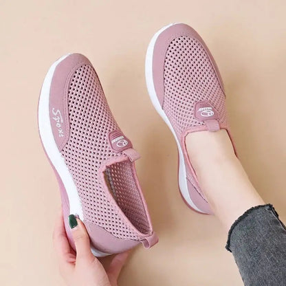Lightweight sports tennis shoes