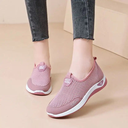 Lightweight sports tennis shoes