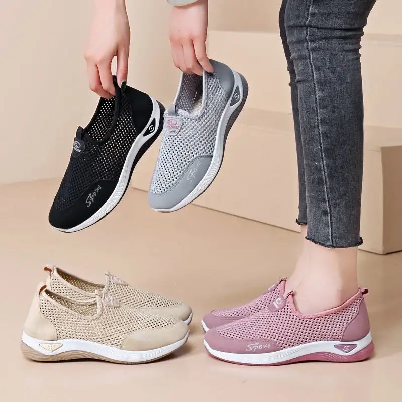Lightweight sports tennis shoes