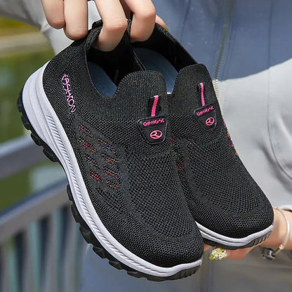 Breathable walking shoes