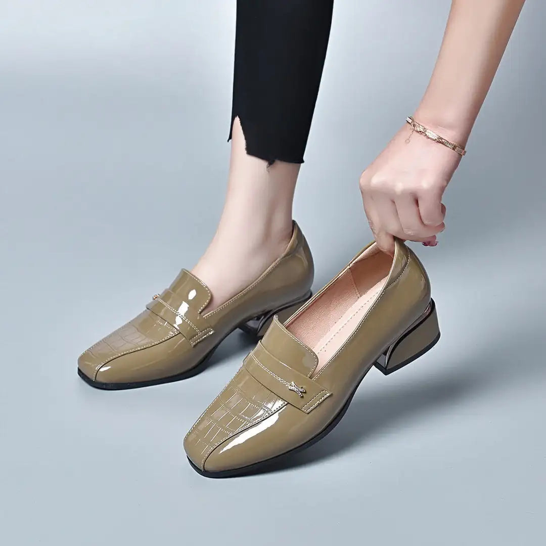 Tacones altos de cuero