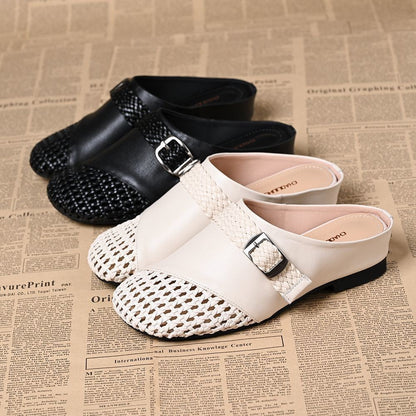 Open-knit closed slippers