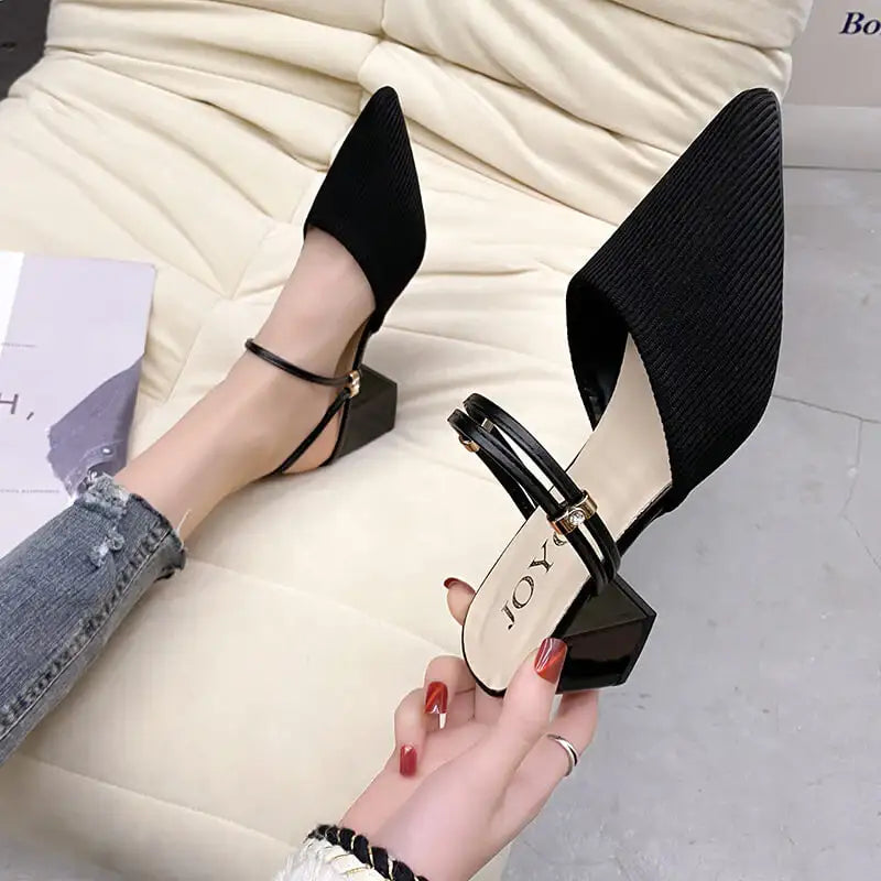 Tacones altos de punta