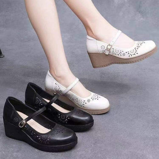 Sandalias de plataforma con recortes