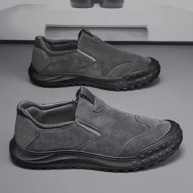 Casual mid-top shoes