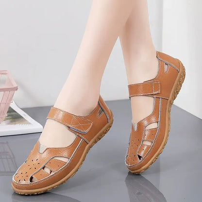 Sandalias con recortes