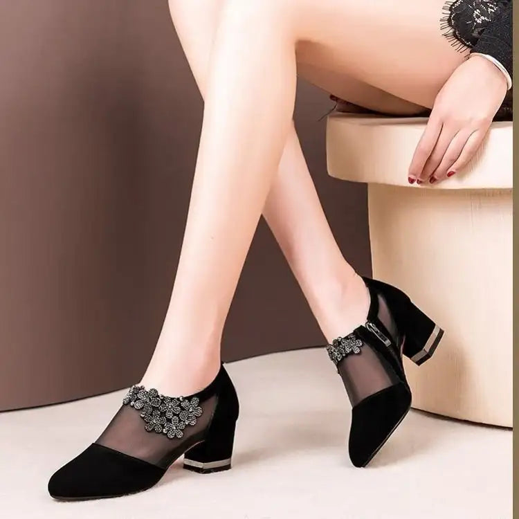 tacones altos de encaje