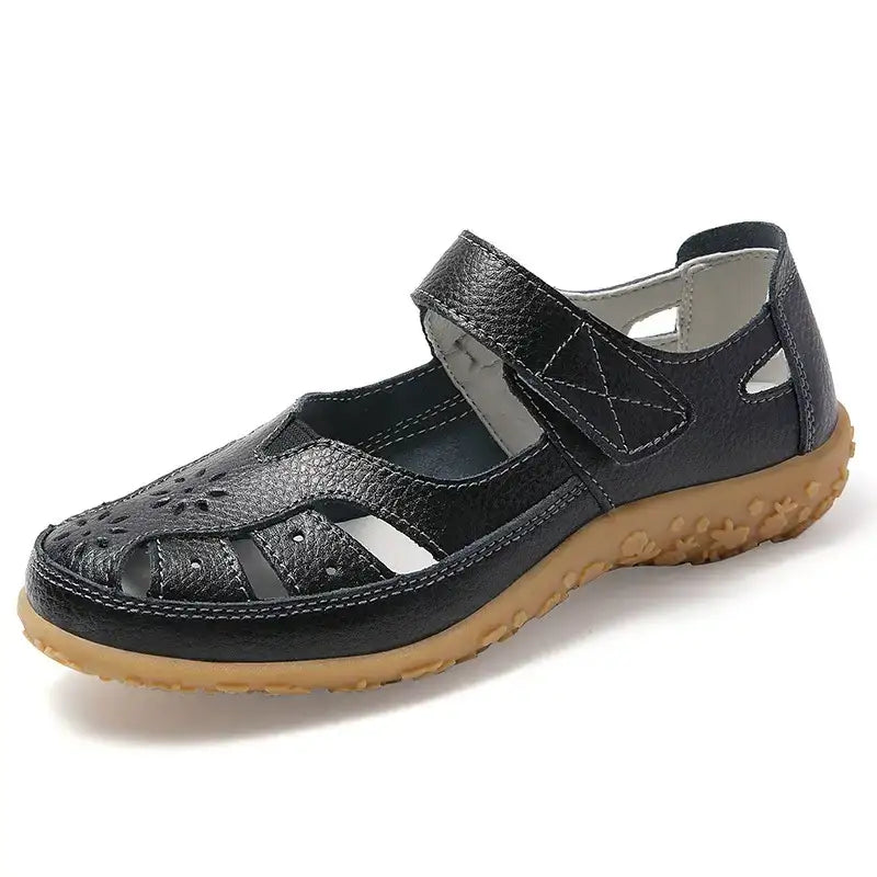 Sandalias con recortes