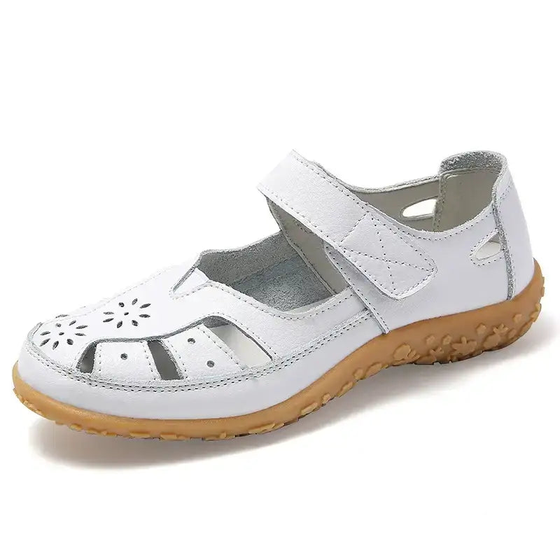 Sandalias con recortes