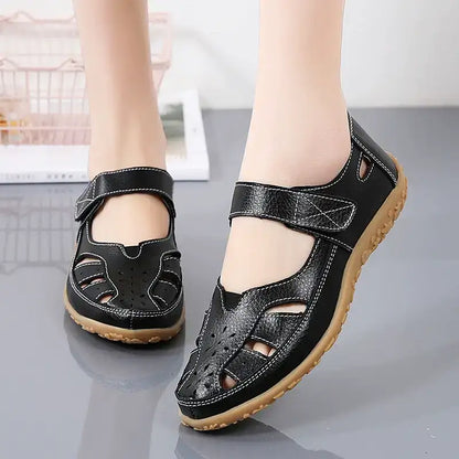 Sandalias con recortes