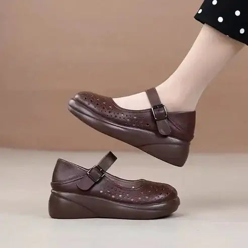 Crocs de punta redonda de cuero genuino