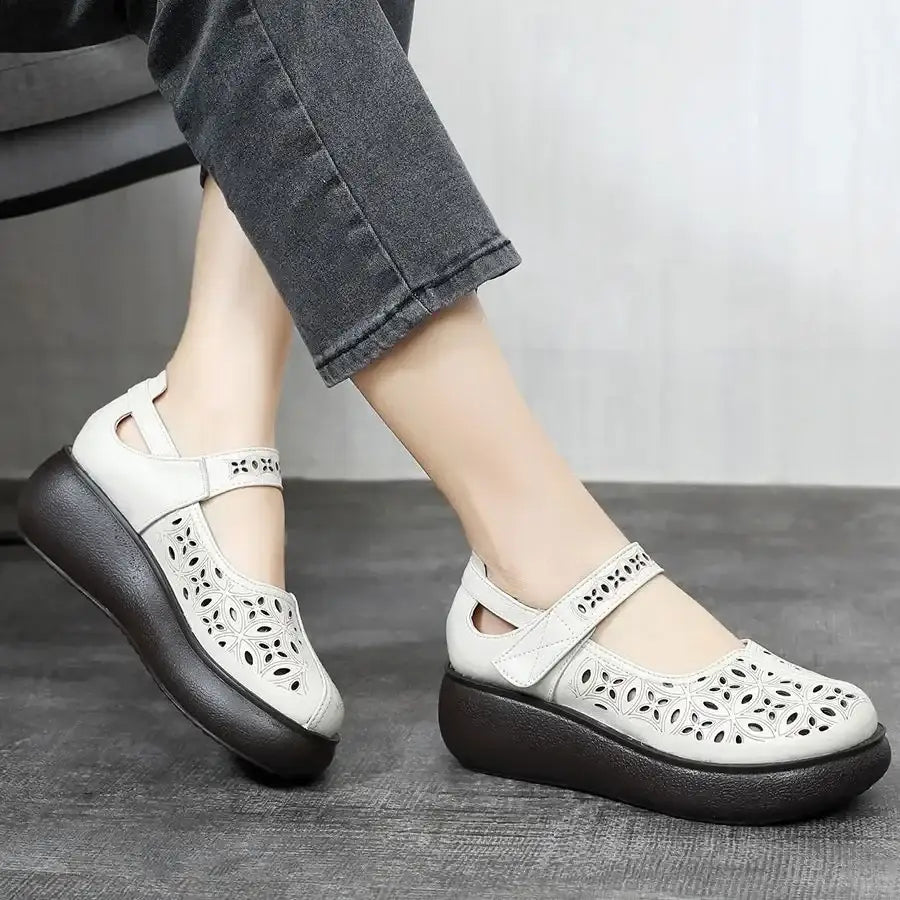 New thick-soled hollow leather shoes