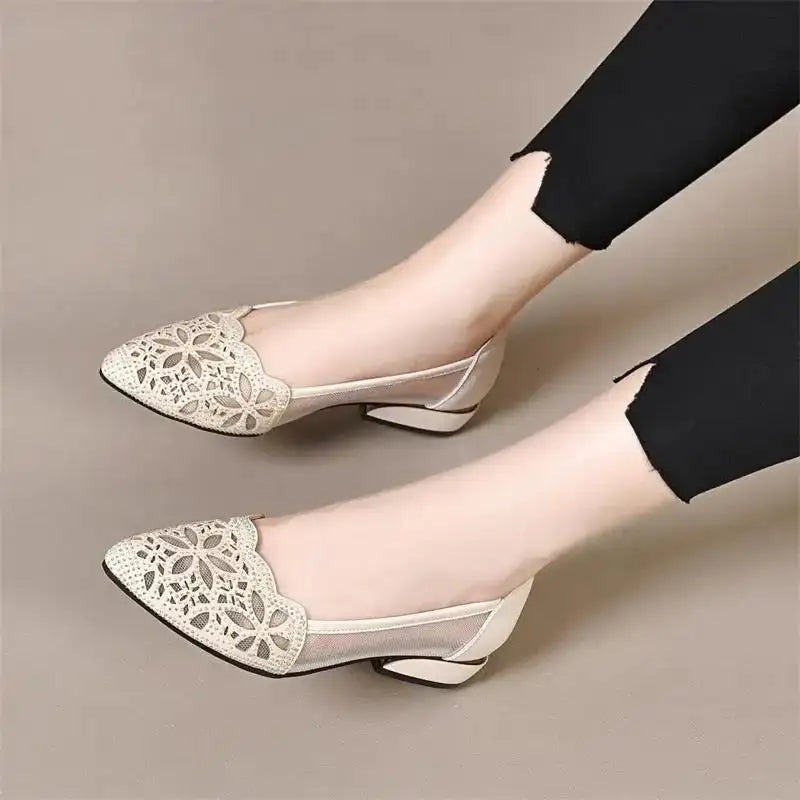 sandalias huecas