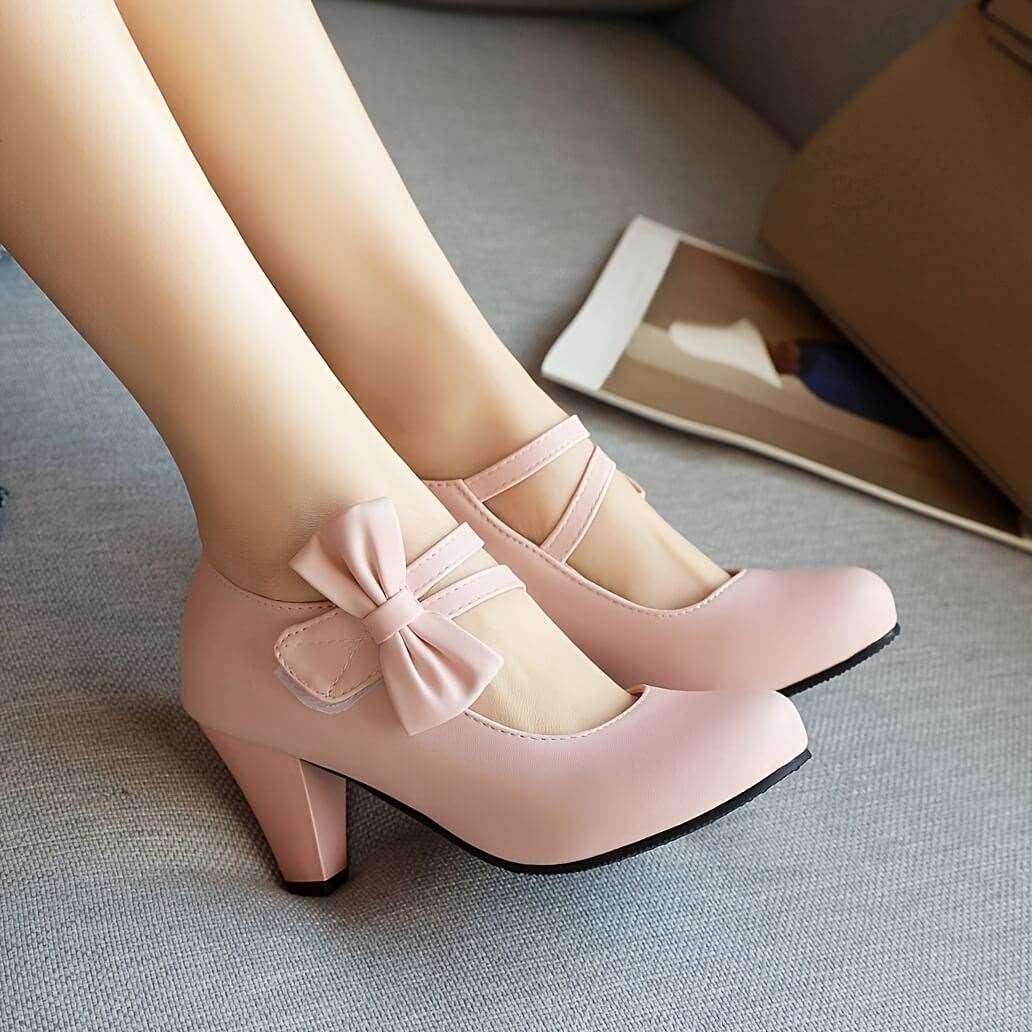 Tacones con lazo